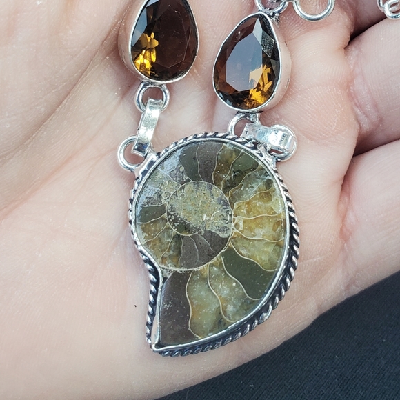 New Ammonite Fossil and Smoky Topaz 925 Silver Necklace. - Picture 11 of 15